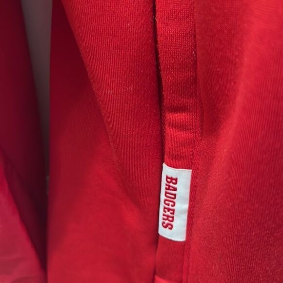 University of Wisconsin Under Armour Red Full Zip Sweatshirt Badgers Small - Picture 5 of 6